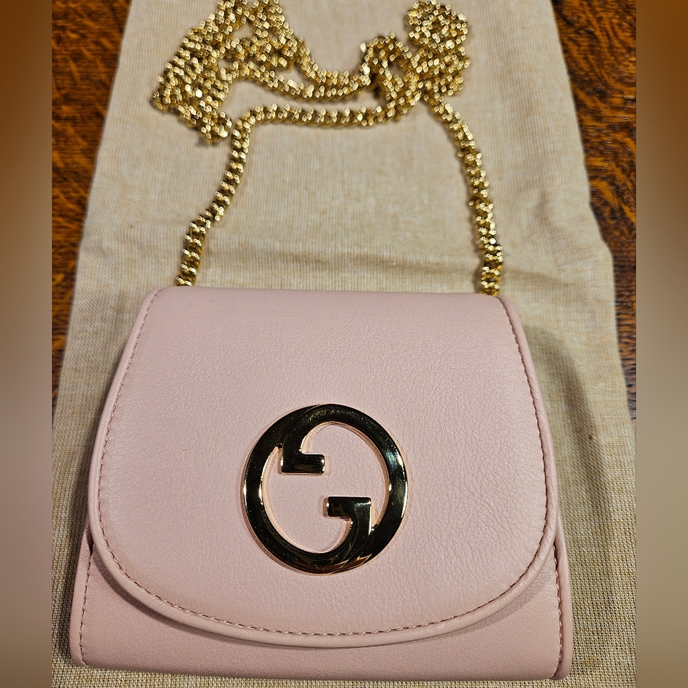 Gucci Blush Pink Leather Mini Crossbody with Gold GG Chain - Picture 3 of 12